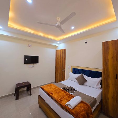 Hotel Blu Plaza Gurgaon Ngoại thất bức ảnh